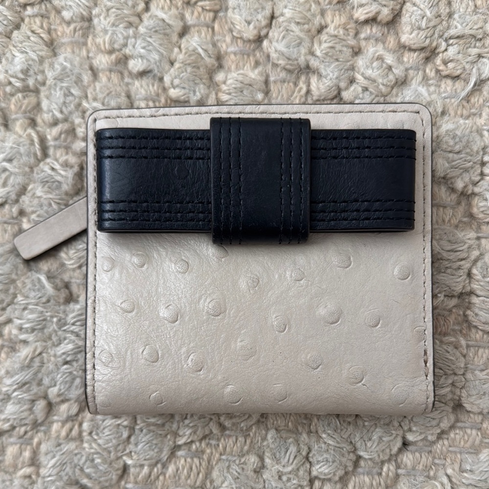 Kate Spade Cream and Black Textured Wallet